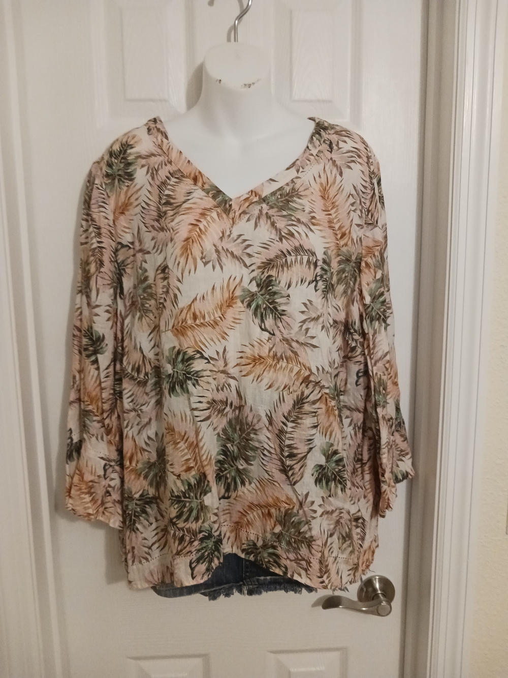 J. Jill Tropical Leaf V-Neck Blouse - Beige, Green, Pink Linen Large